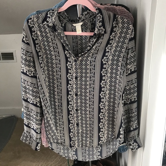 Forever 21 Tops - 🦋 5/$20 Blouse 🦋